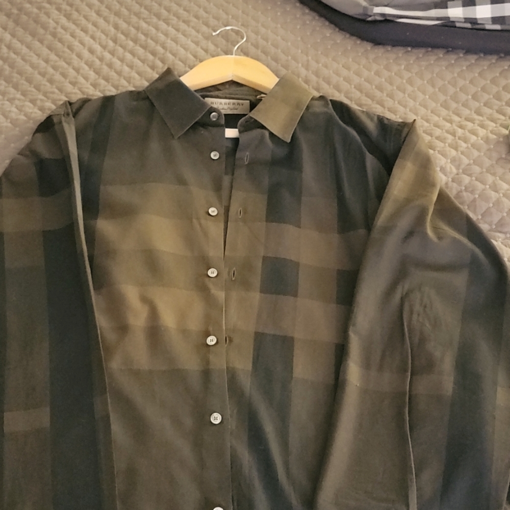 Burberry men shirt.